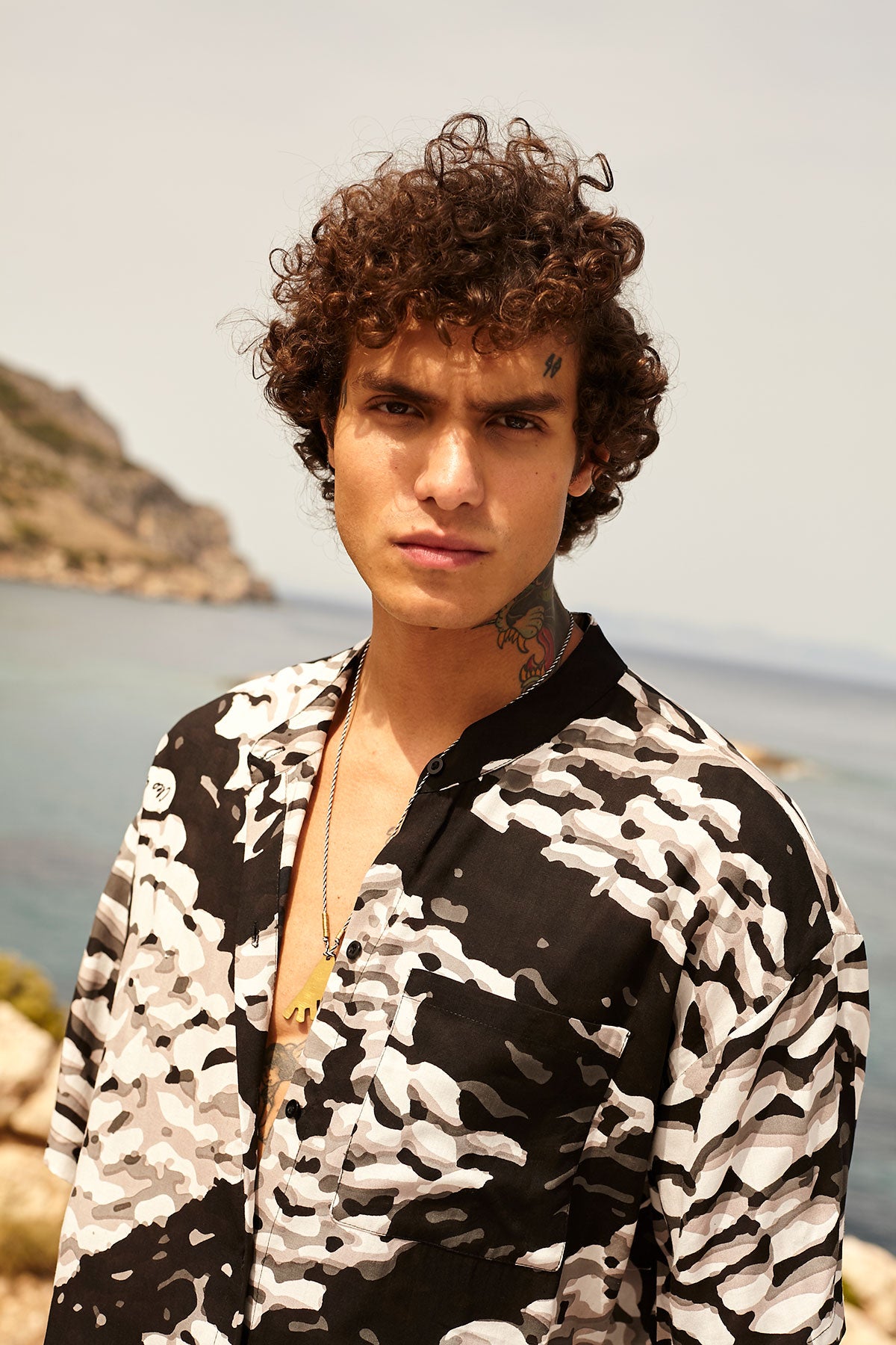 PEBBLES mao men shirt