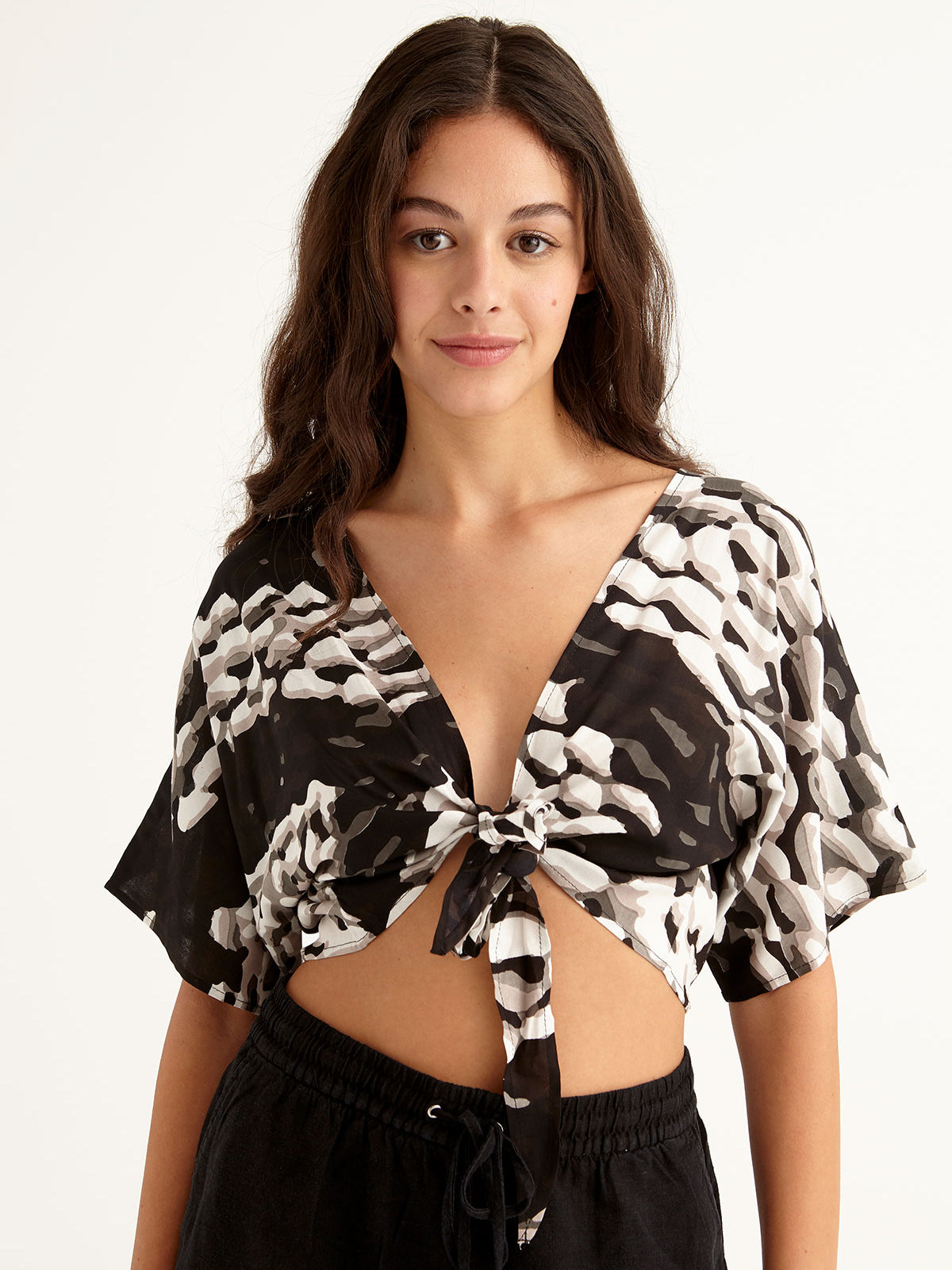 PEBBLES tie front top