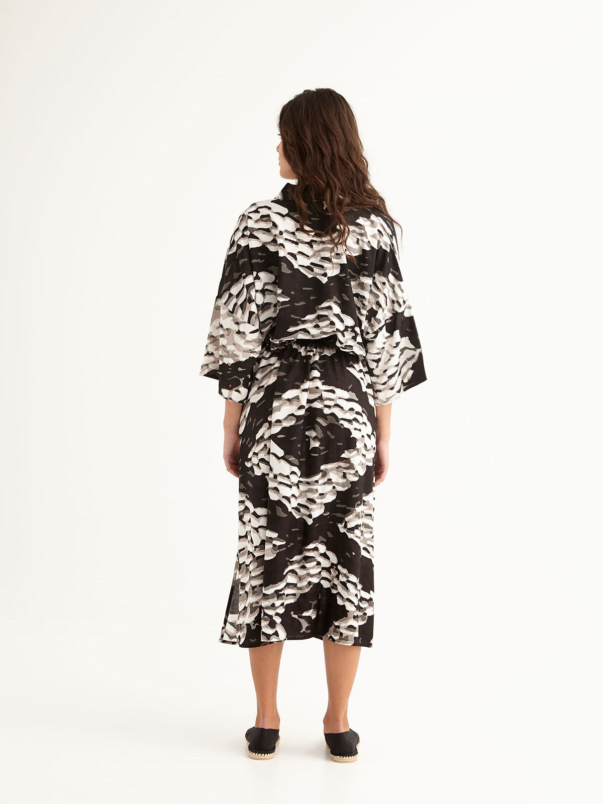 Dropp Robe Drop Shoulder Midi Beach Robe Kimono Cover Up Resort Wear – cleogatzeli