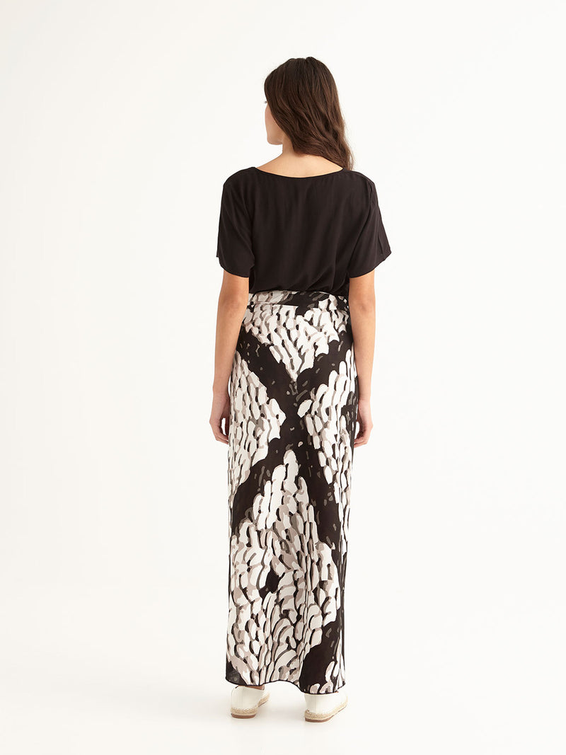PEBBLES wrap skirt