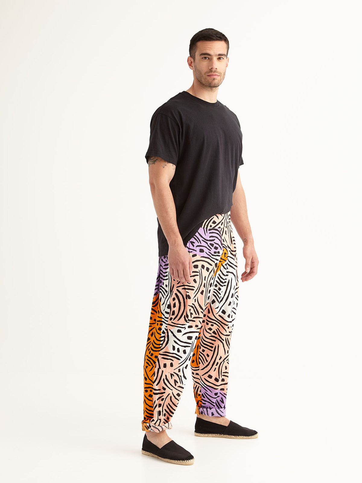 LONG WEEKEND men's loose fit pants