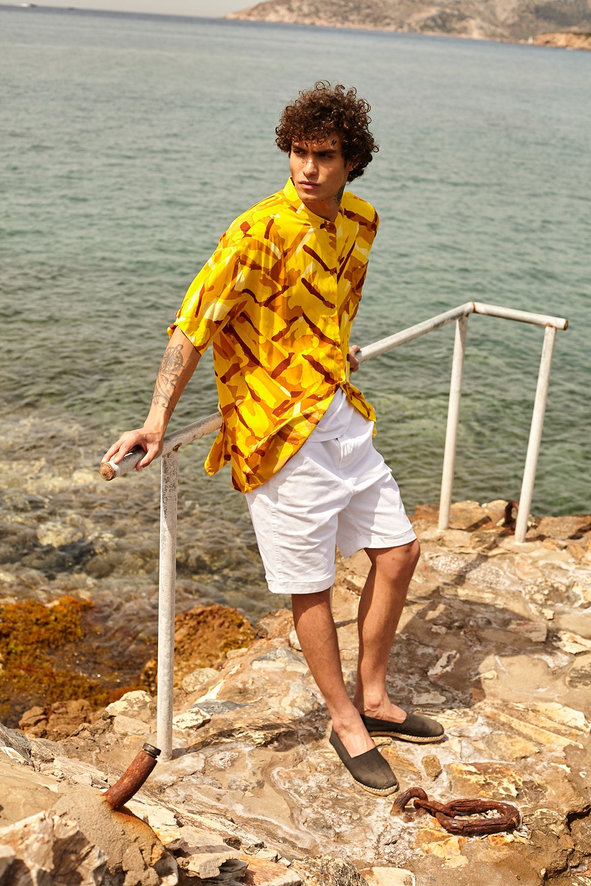 STRAW mao men shirt