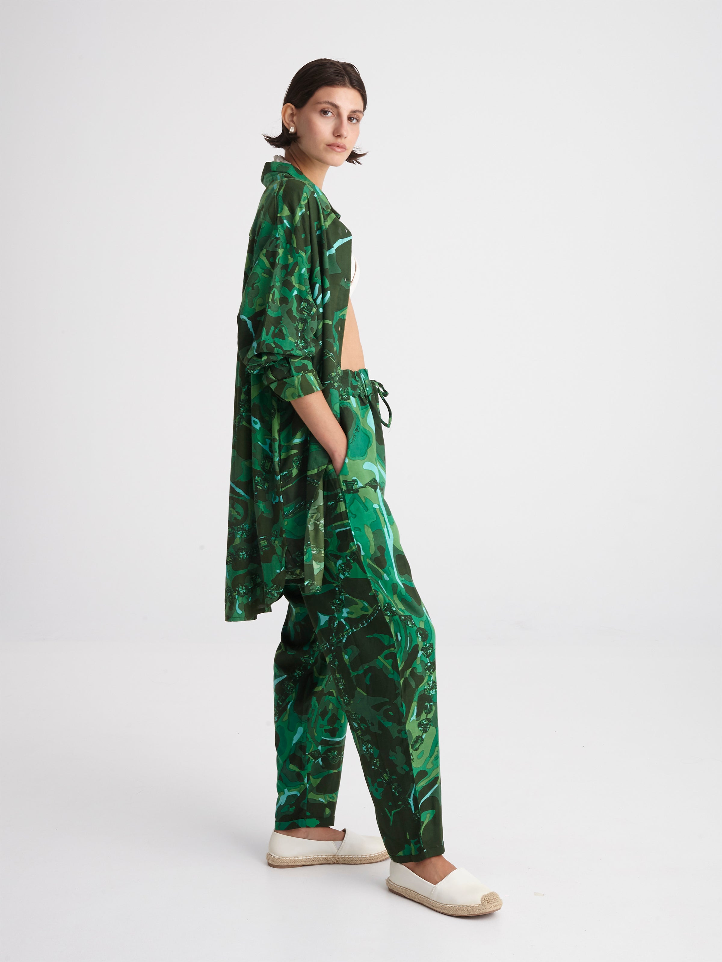 EMERALD DIVE buggy pants