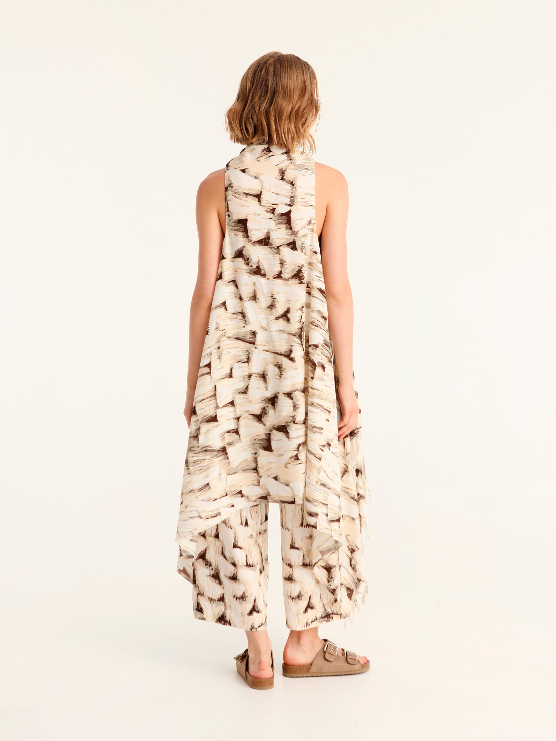 TASSELS pareo vest with coconut button