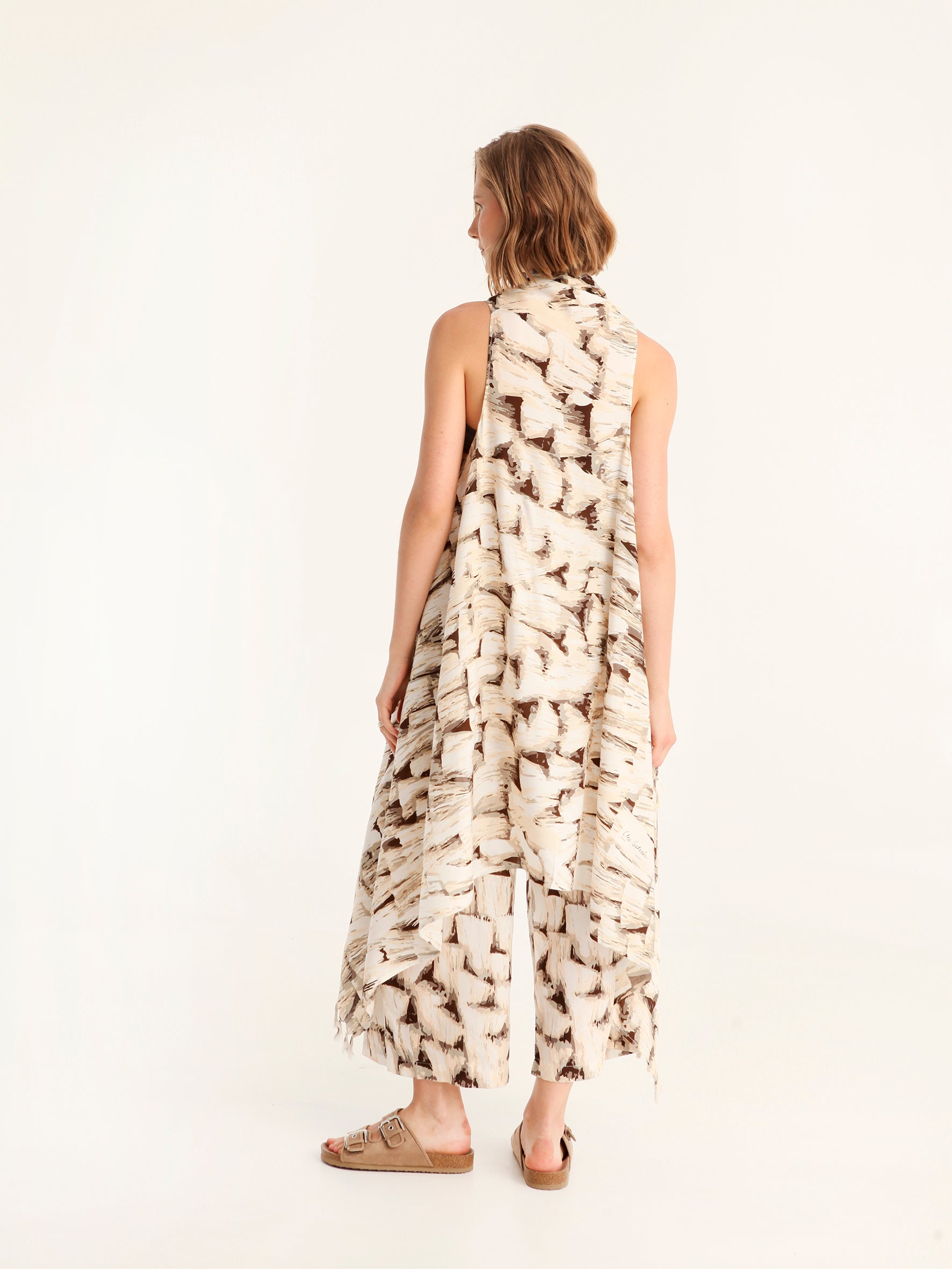 TASSELS pareo vest with coconut button