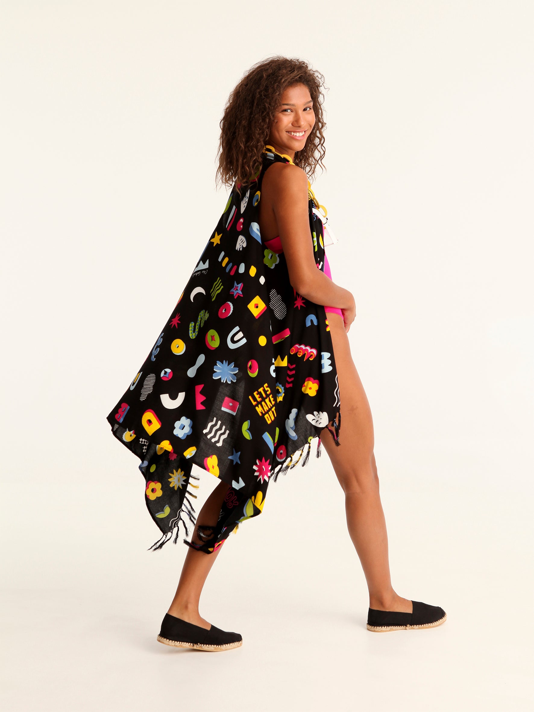 MORE AMOR pareo vest with coconut button