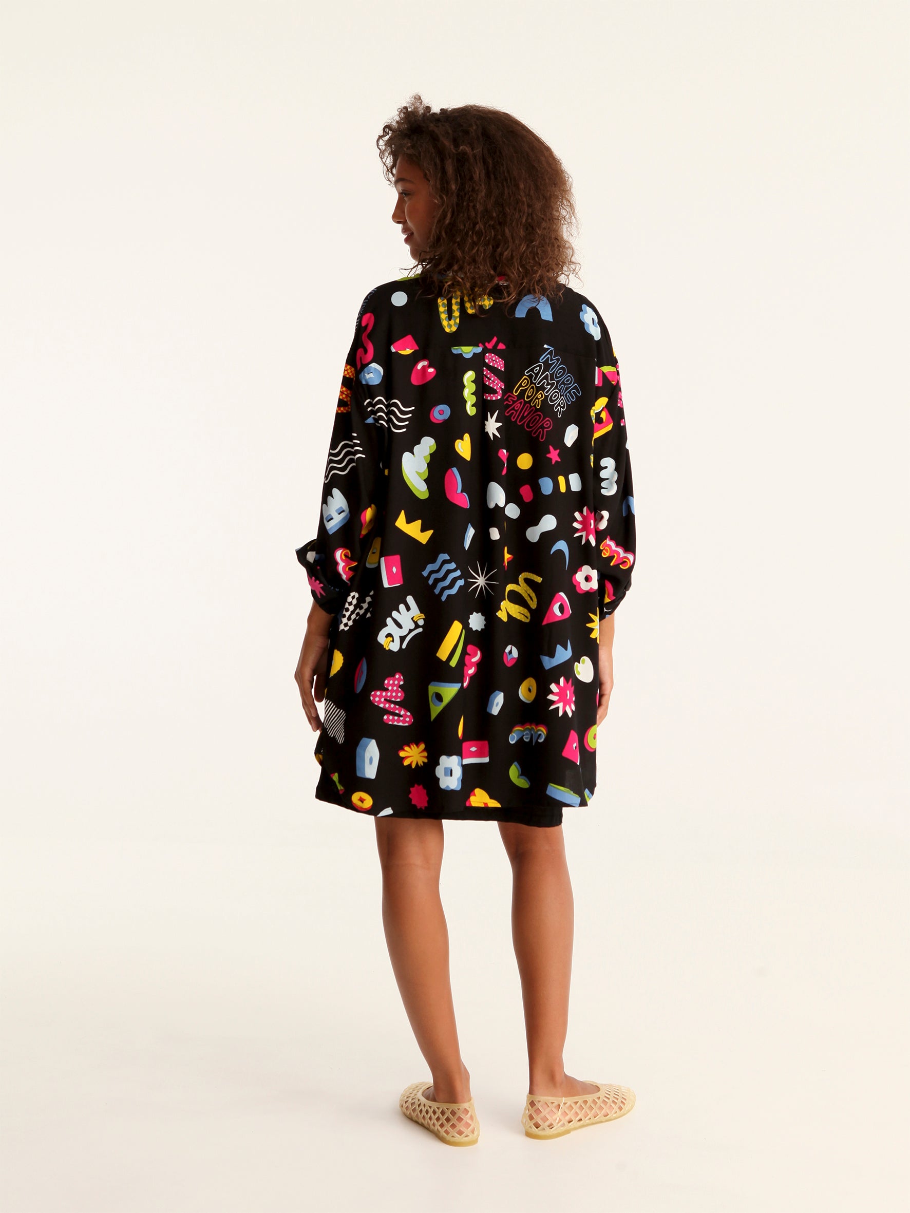 MORE AMOR loose shirt