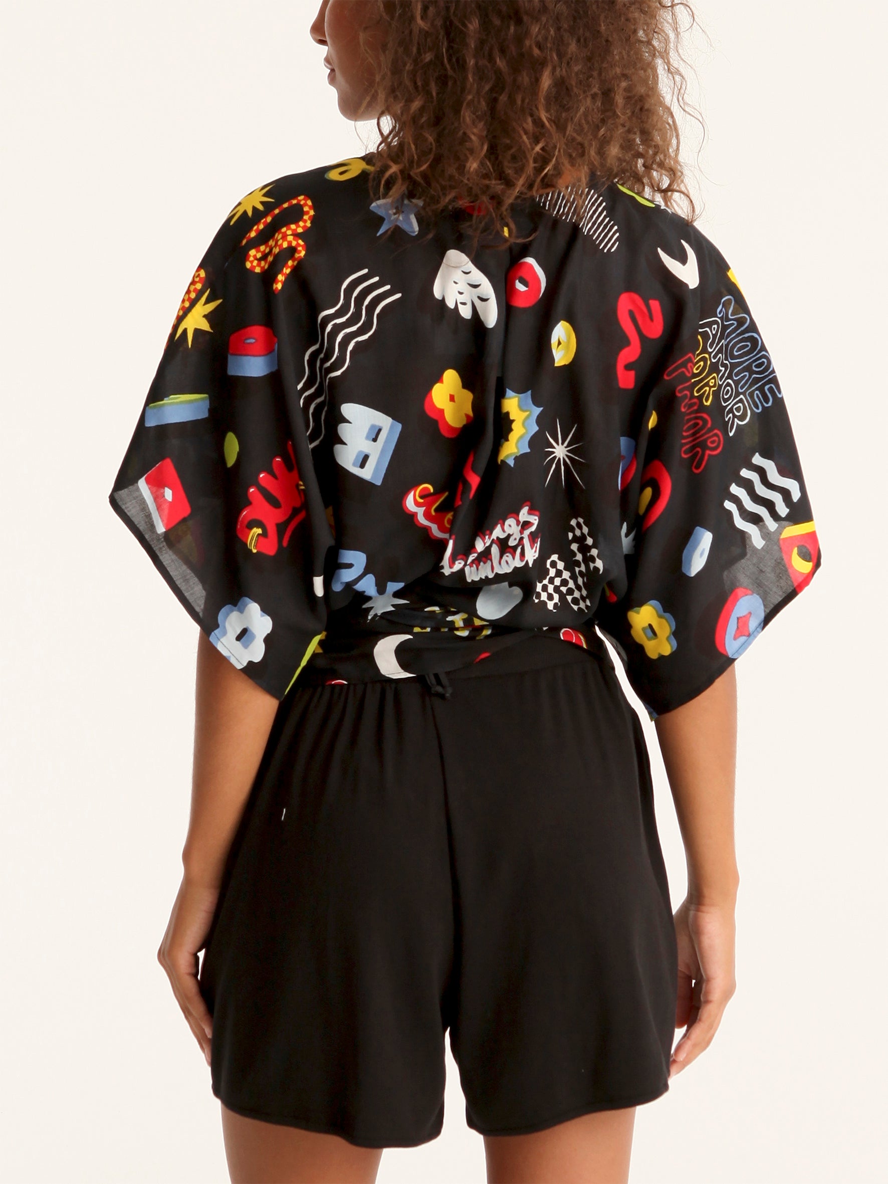 MORE AMOR wrap kimono top