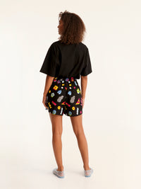 MORE AMOR shorts