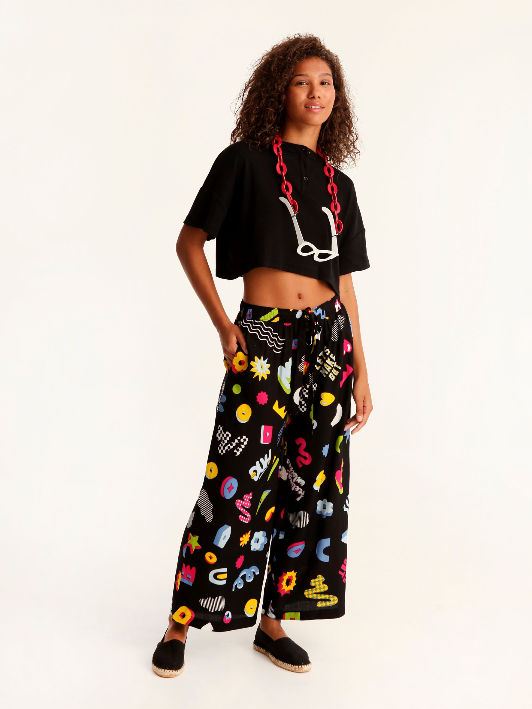 MORE AMOR loose leg pants