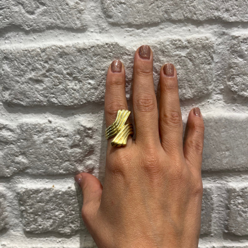 RIB TWIST ring - gold plated sterling silver