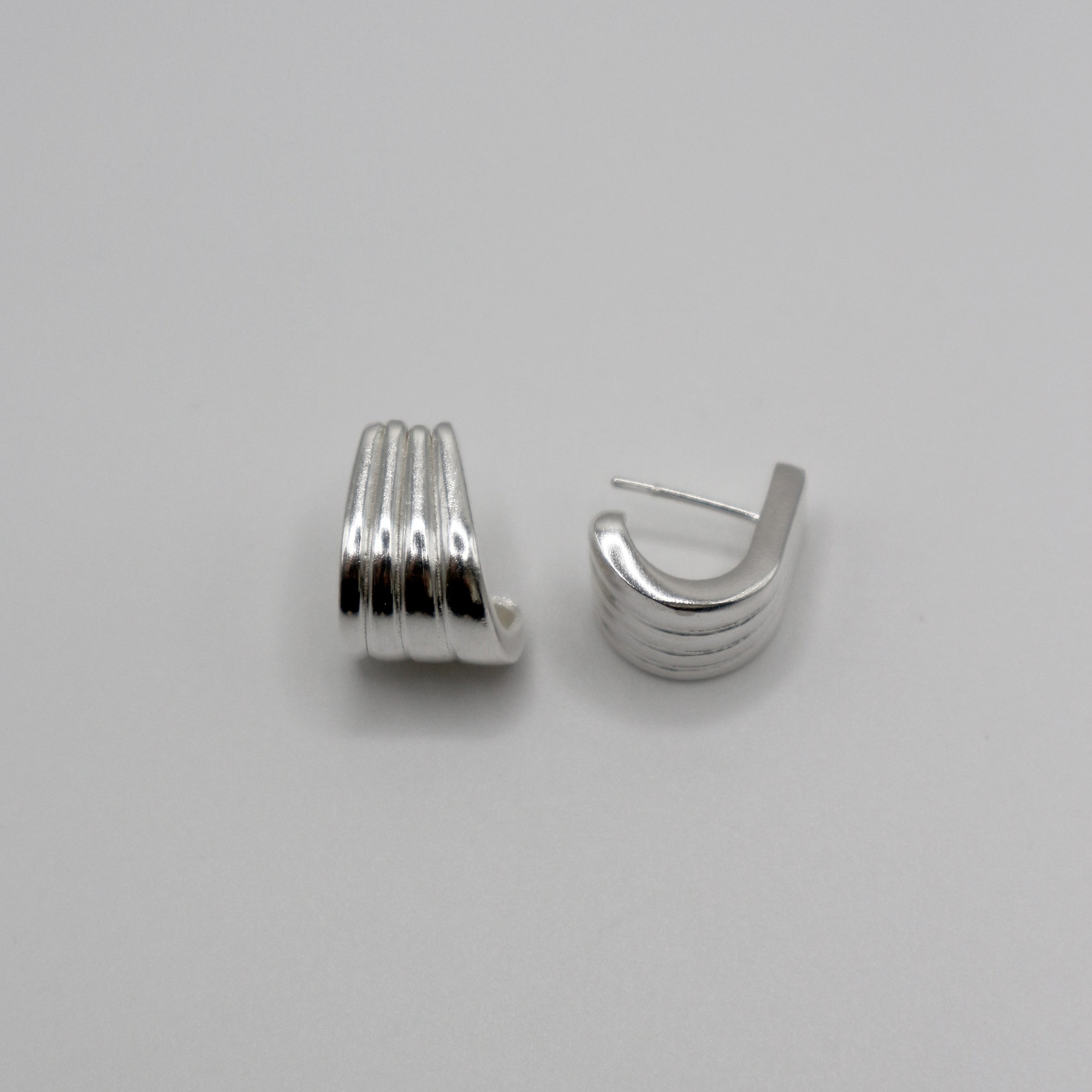 RIB HOOKS earrings - sterling silver