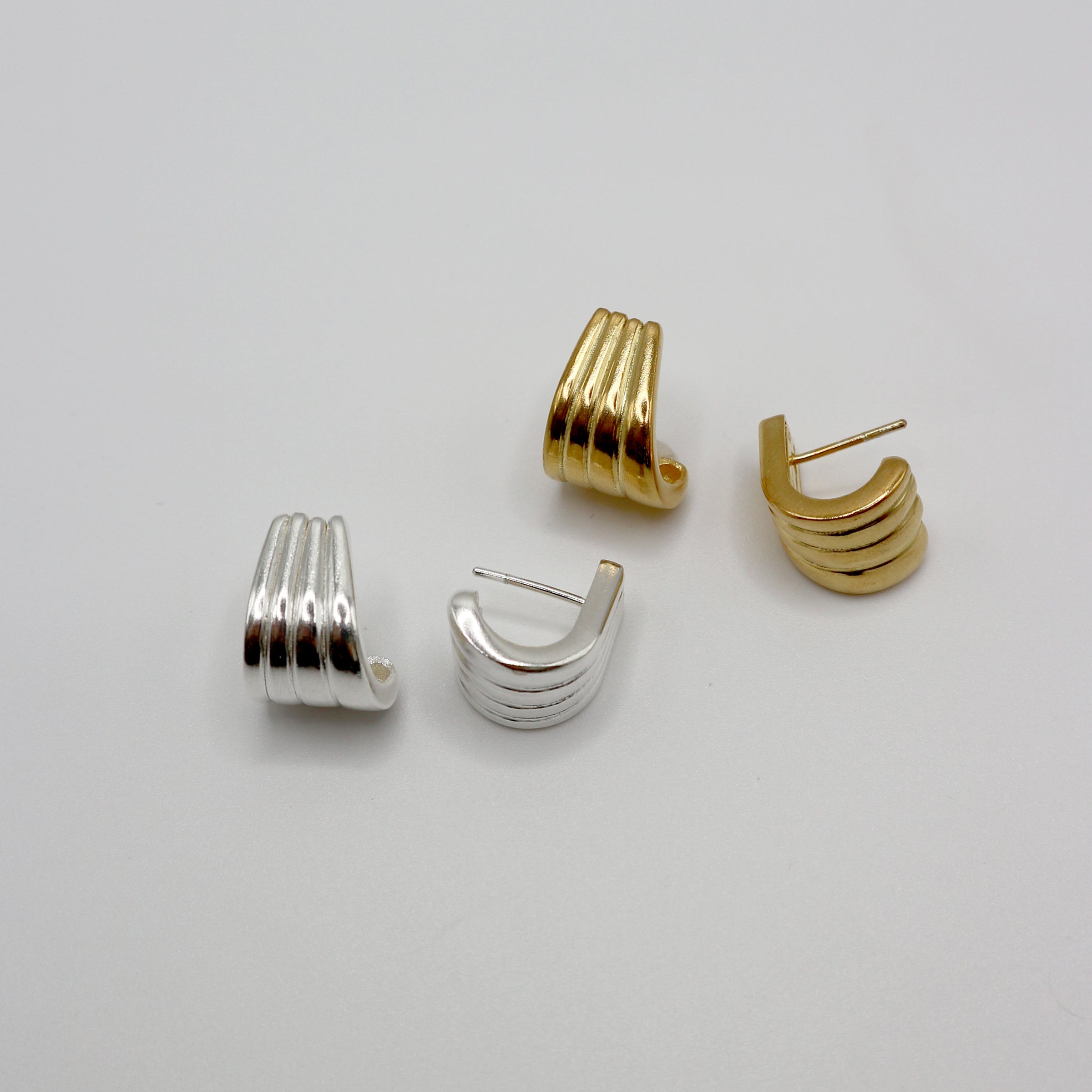RIB HOOKS earrings - gold plated sterling silver