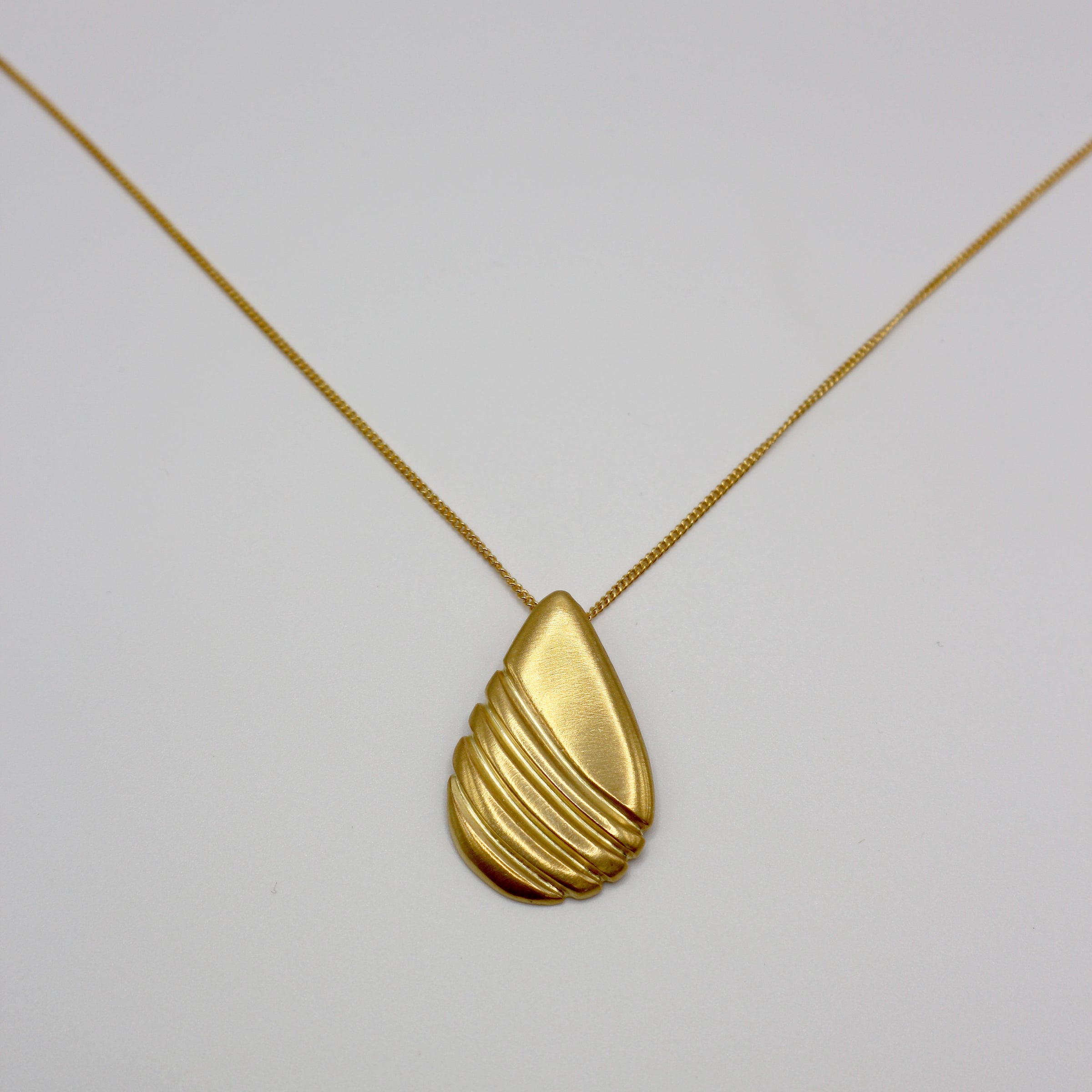 RIB DROP necklace - gold plated sterling silver
