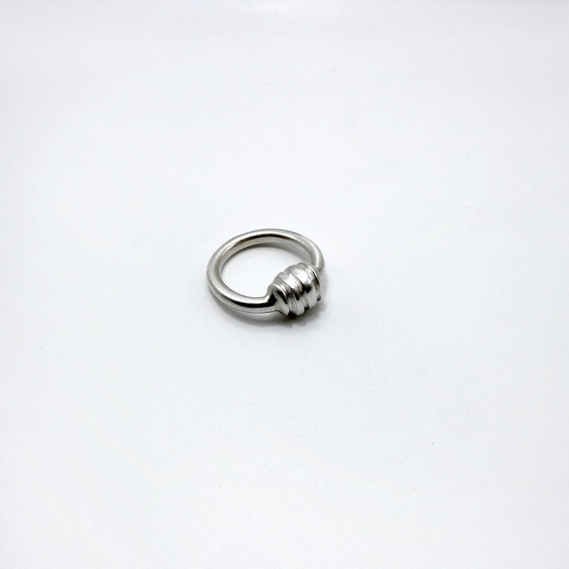 RIB KNOT ring - sterling silver