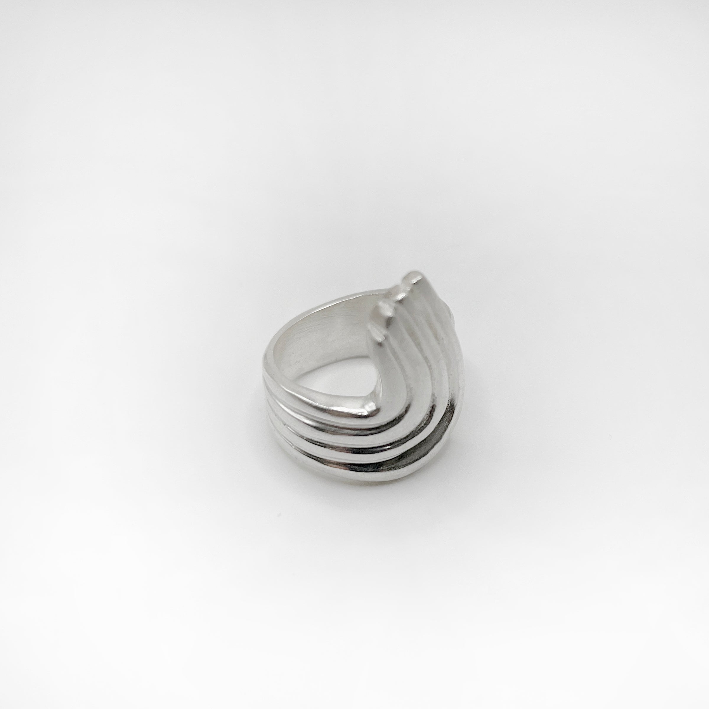 RIB CURL ring - sterling silver