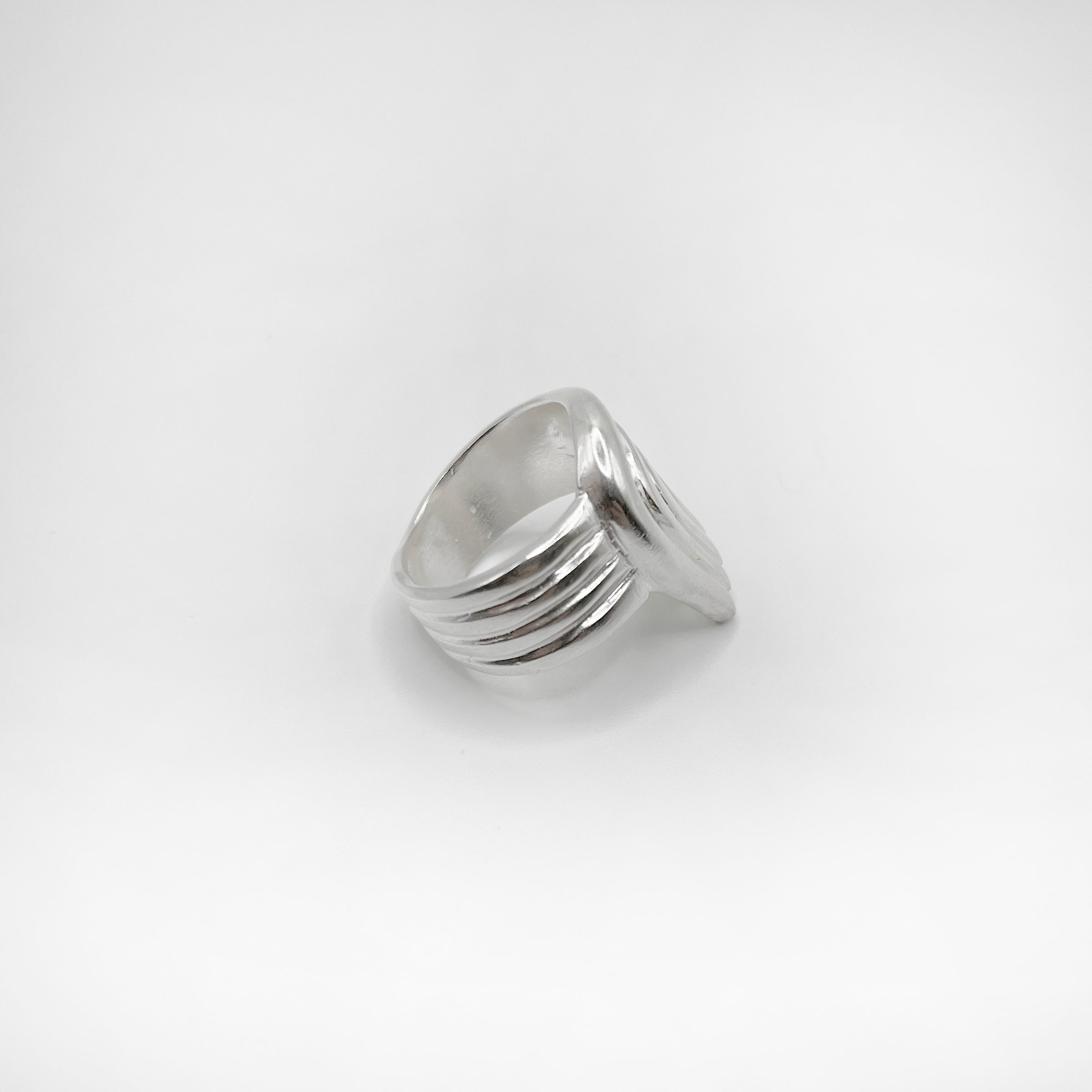 RIB CURL ring - sterling silver