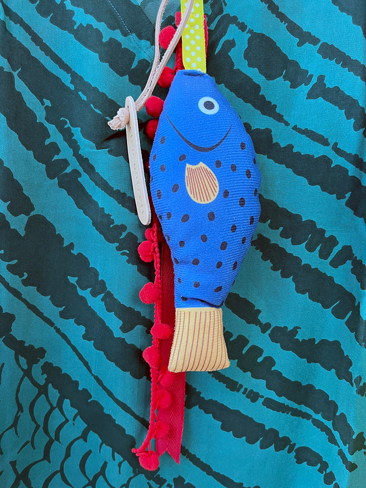DOT FISH - fish charm - blue
