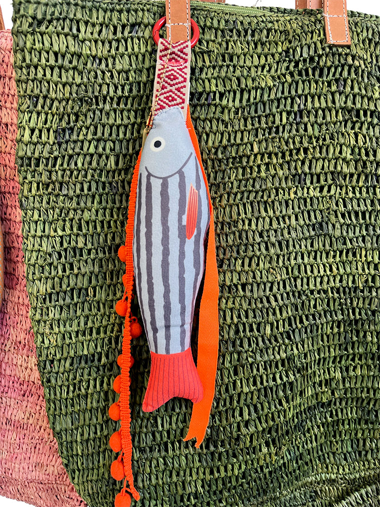 BARBUNI - fish charm - ciel