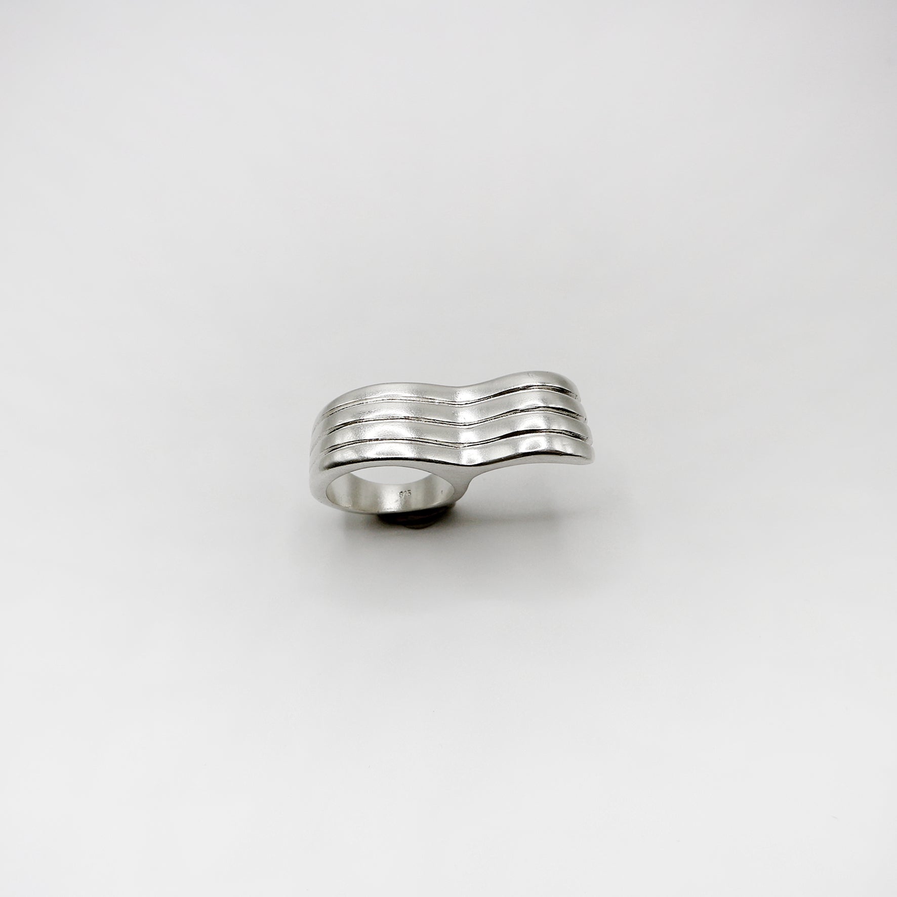RIB WAVES ring - sterling silver