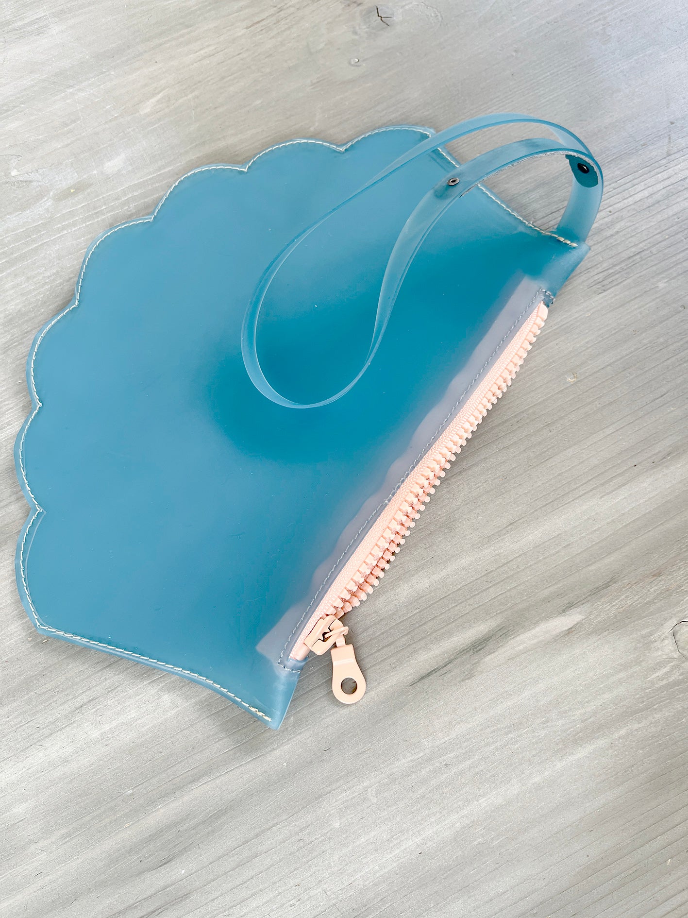 SHELL pouch - pvc ciel