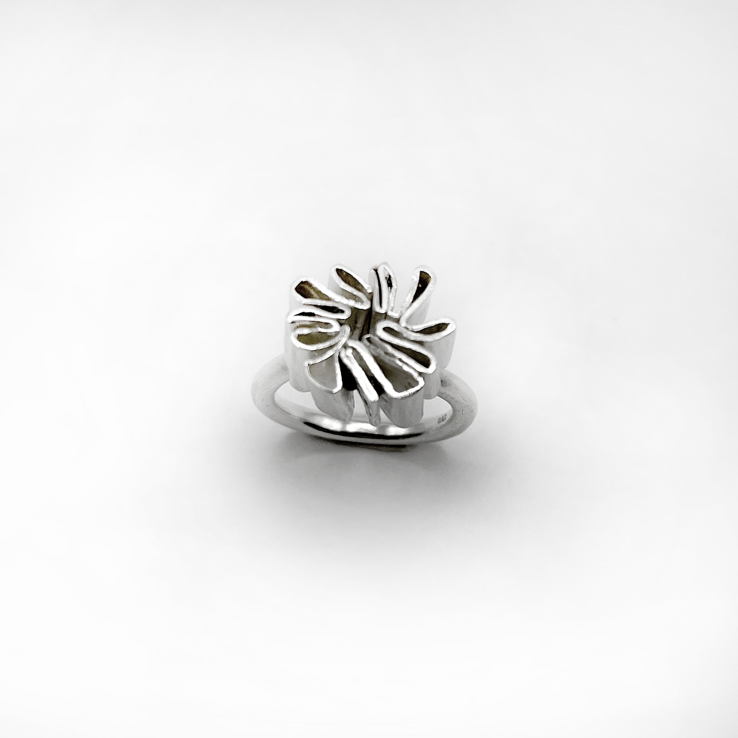 DAISY ring - sterling silver - * unique and one of a kind *