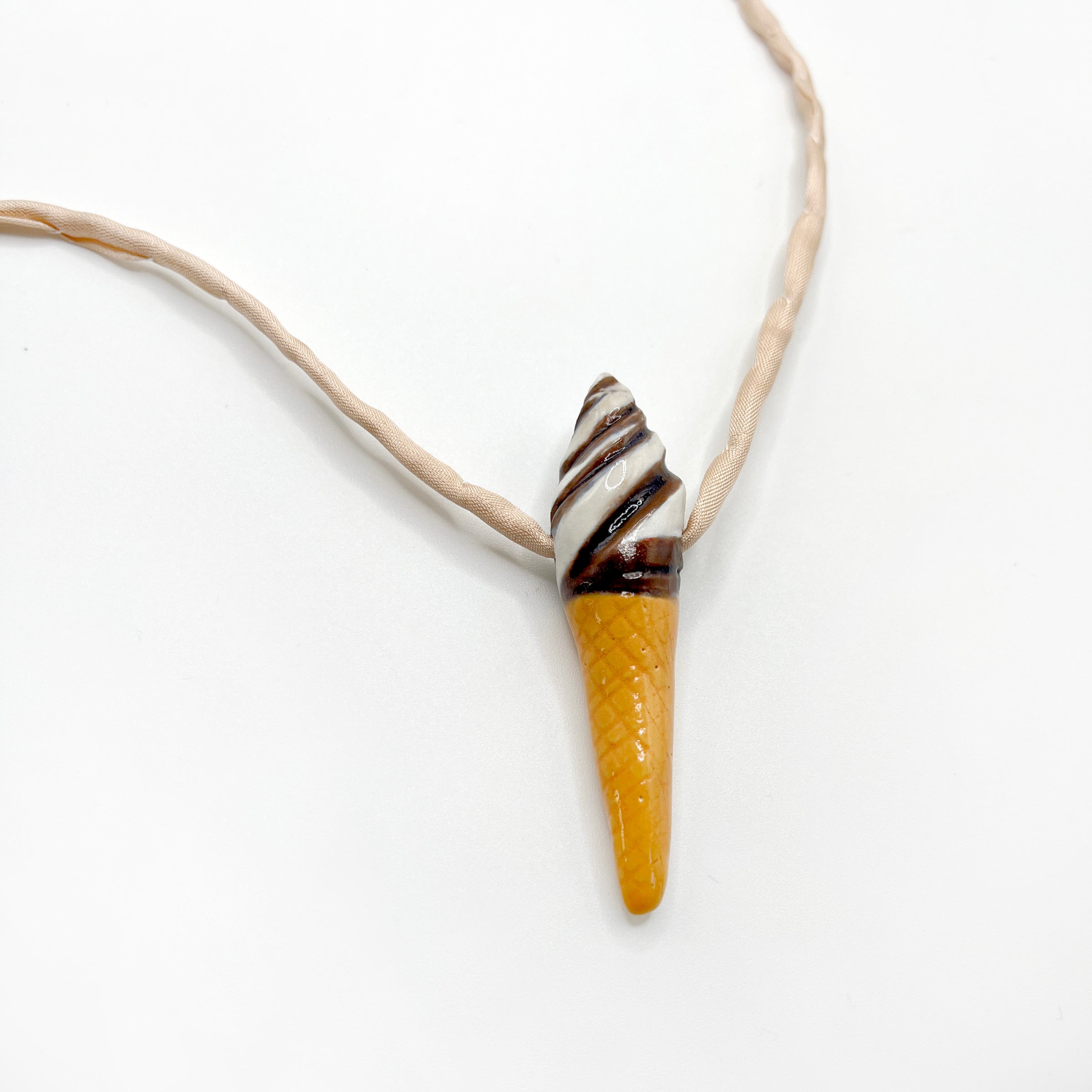 CERAMIC MAGNUM CONE pendant