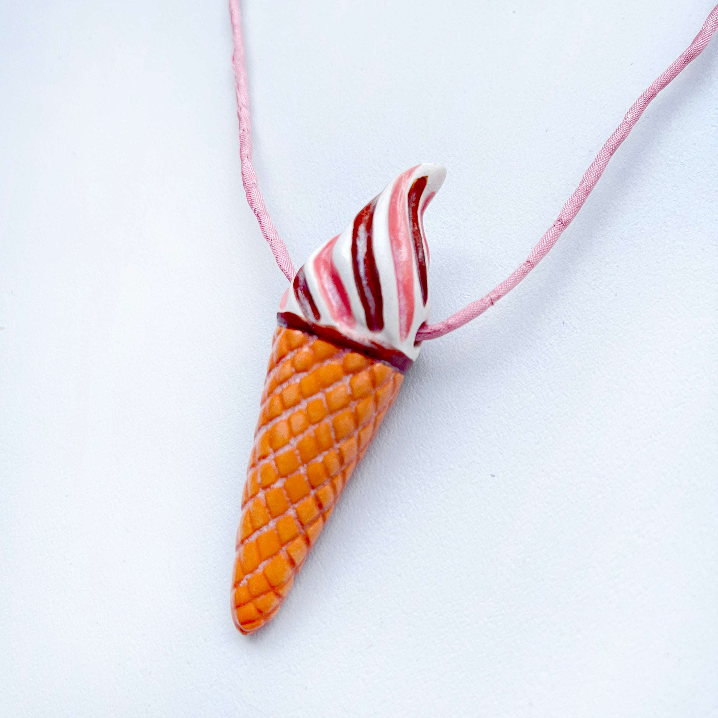 CERAMIC TWIST CONE pendant