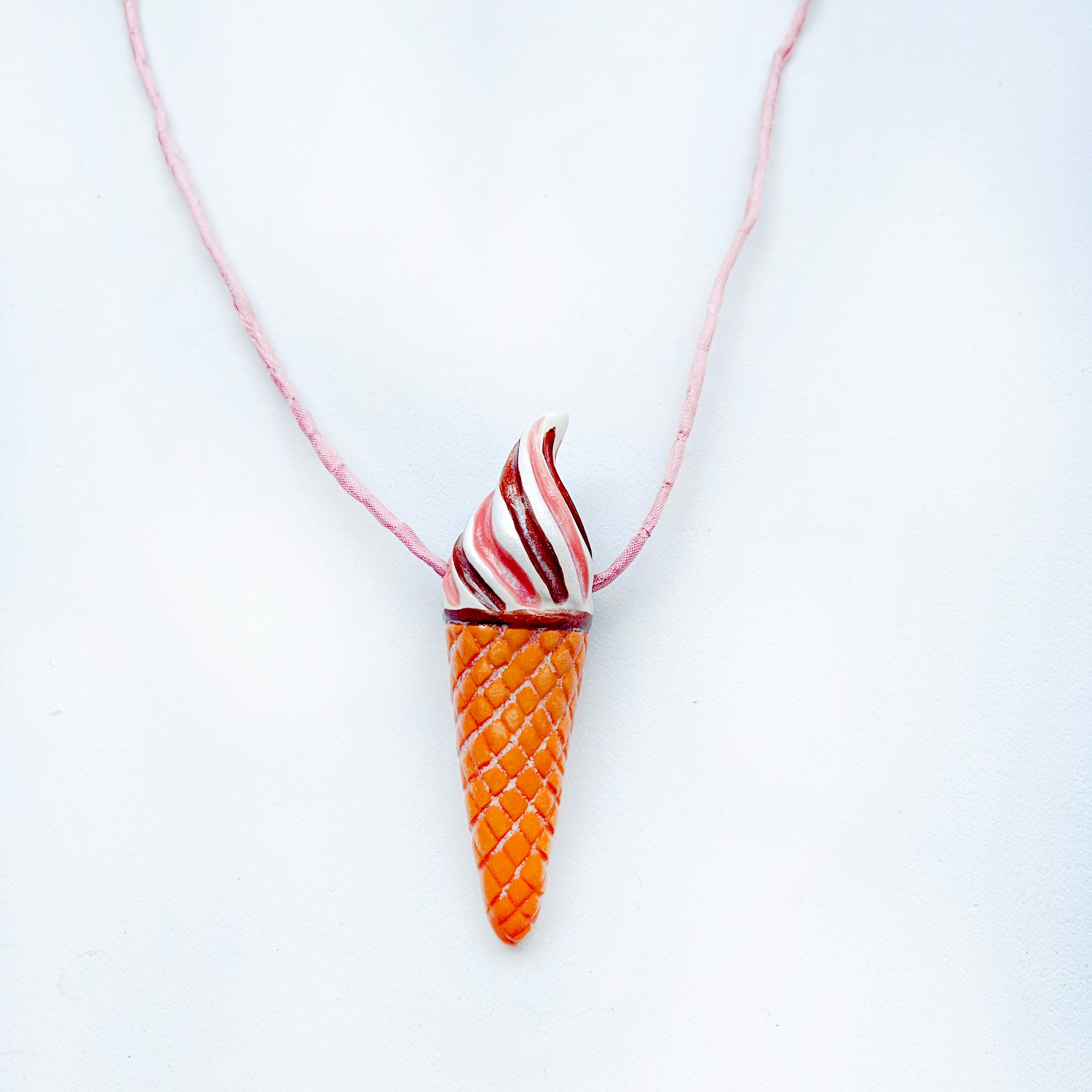 CERAMIC TWIST CONE pendant