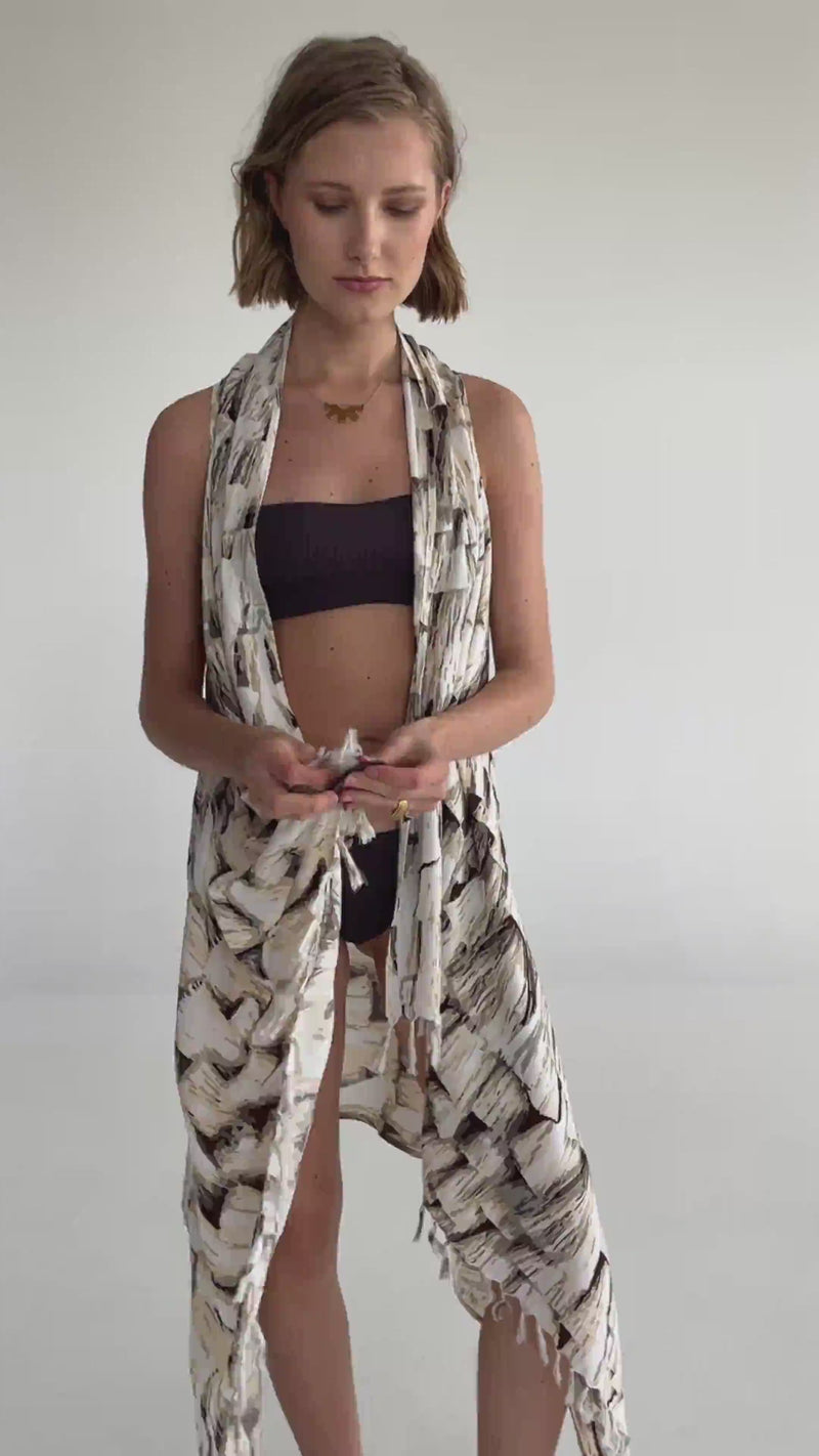 TASSELS pareo vest with coconut button