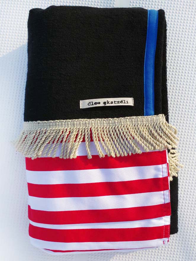 LUXURY YACHT beachtowel