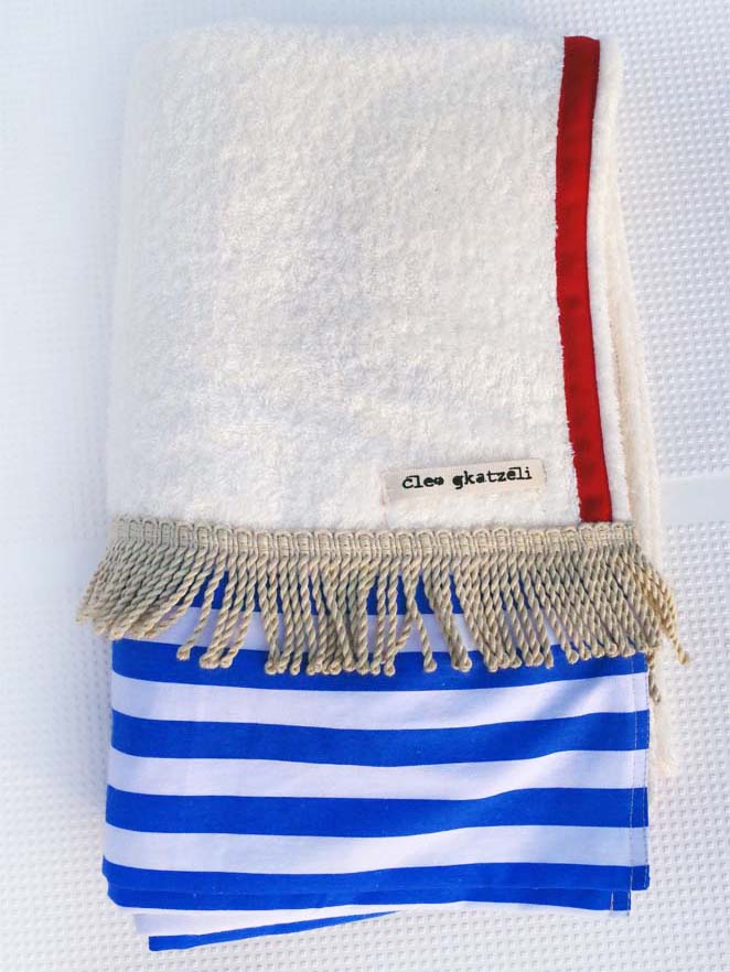 LUXURY YACHT beachtowel