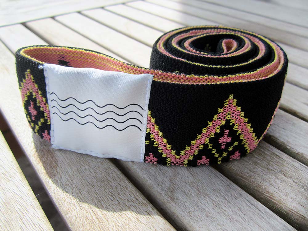 BOHOHOLIC - PYRAMIDS - beach bed elastic band