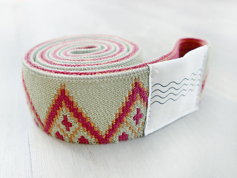 BOHOHOLIC - PYRAMIDS - beach bed elastic band