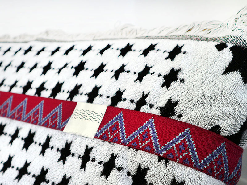 BOHOHOLIC - PYRAMIDS - beach bed elastic band