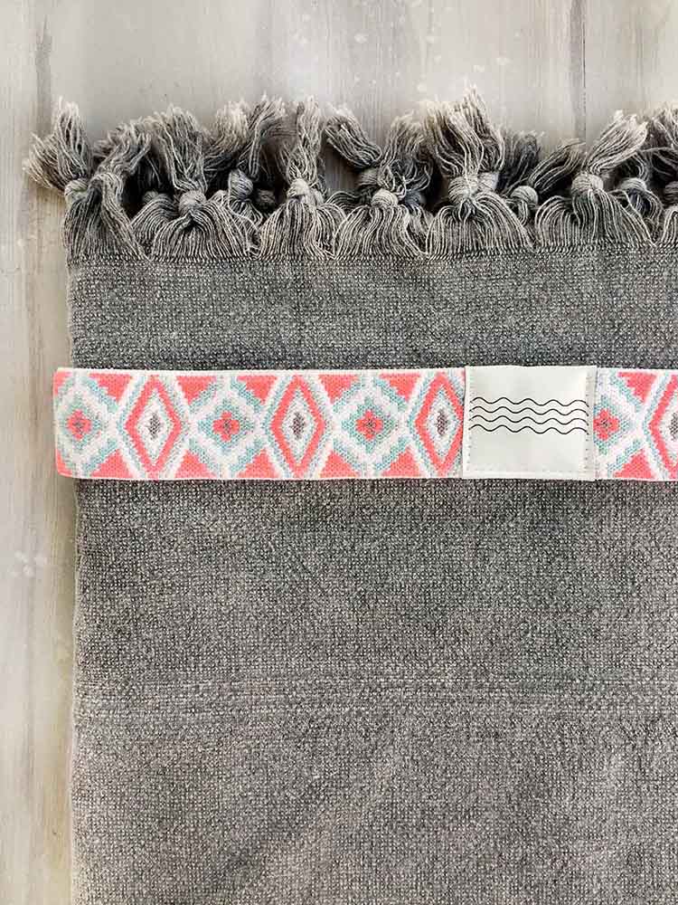 BOHOHOLIC -NEON AZTEC- beach bed elastic band