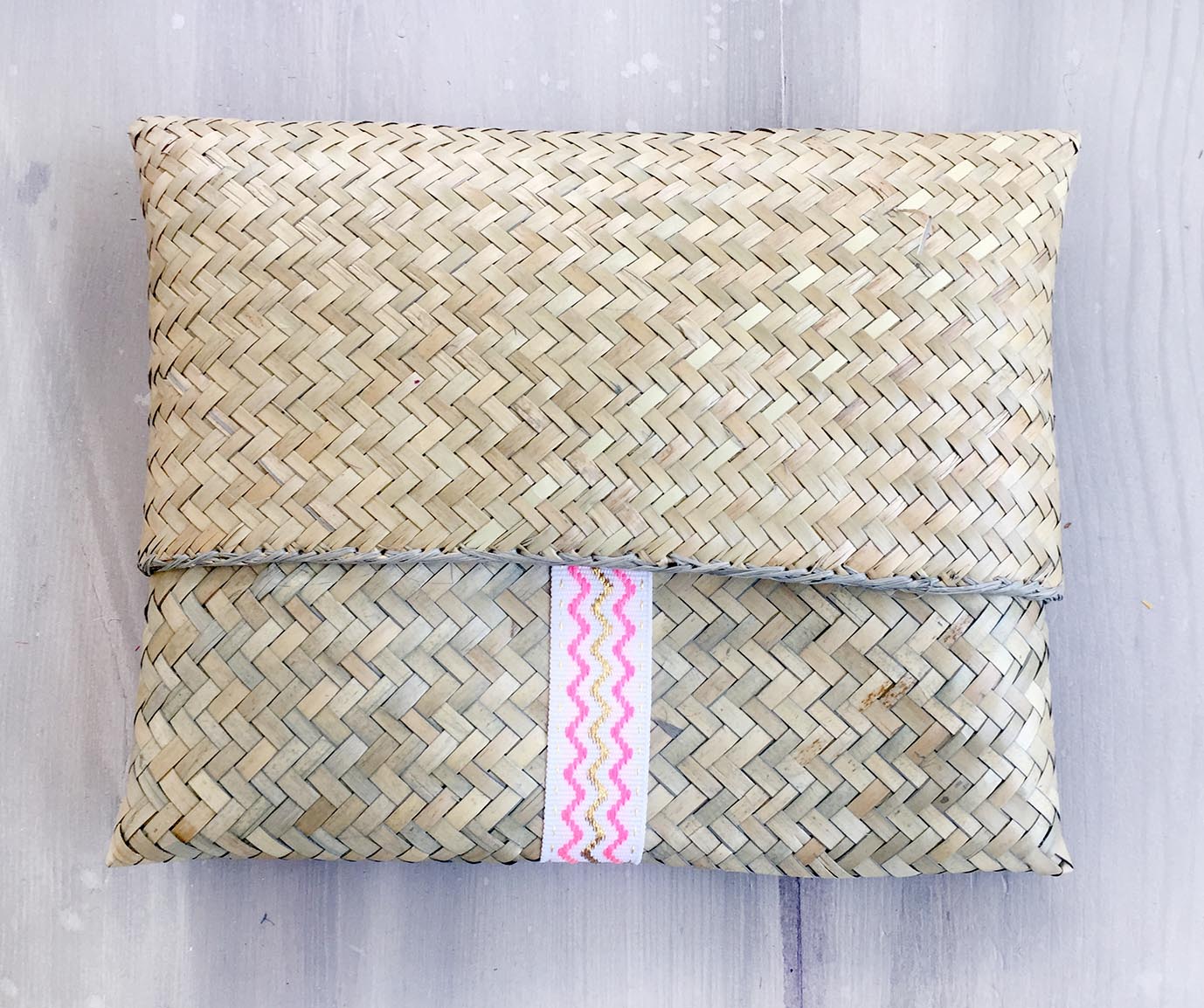 COCO - SOLID straw pouch