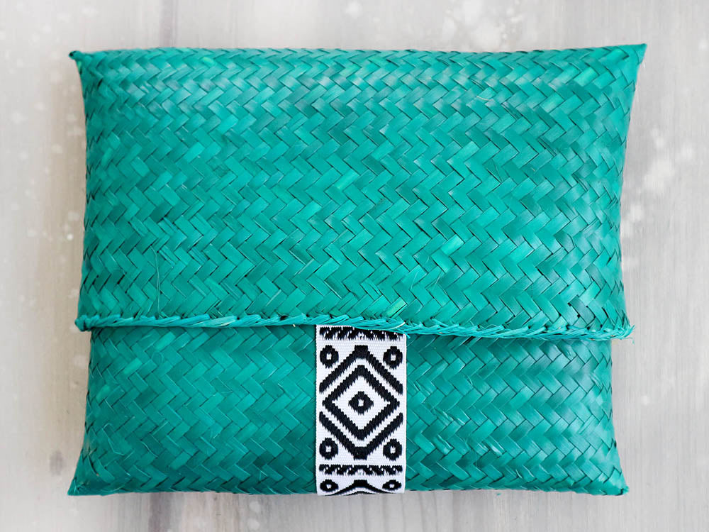COCO - SOLID straw pouch