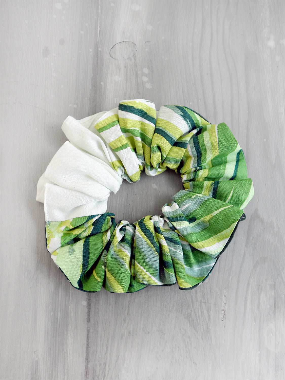 PALMA scrunchie