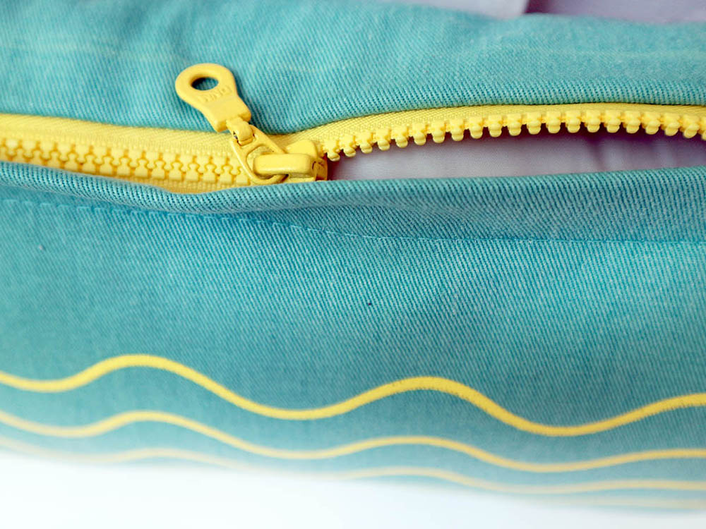 SUNASANA beach pillow