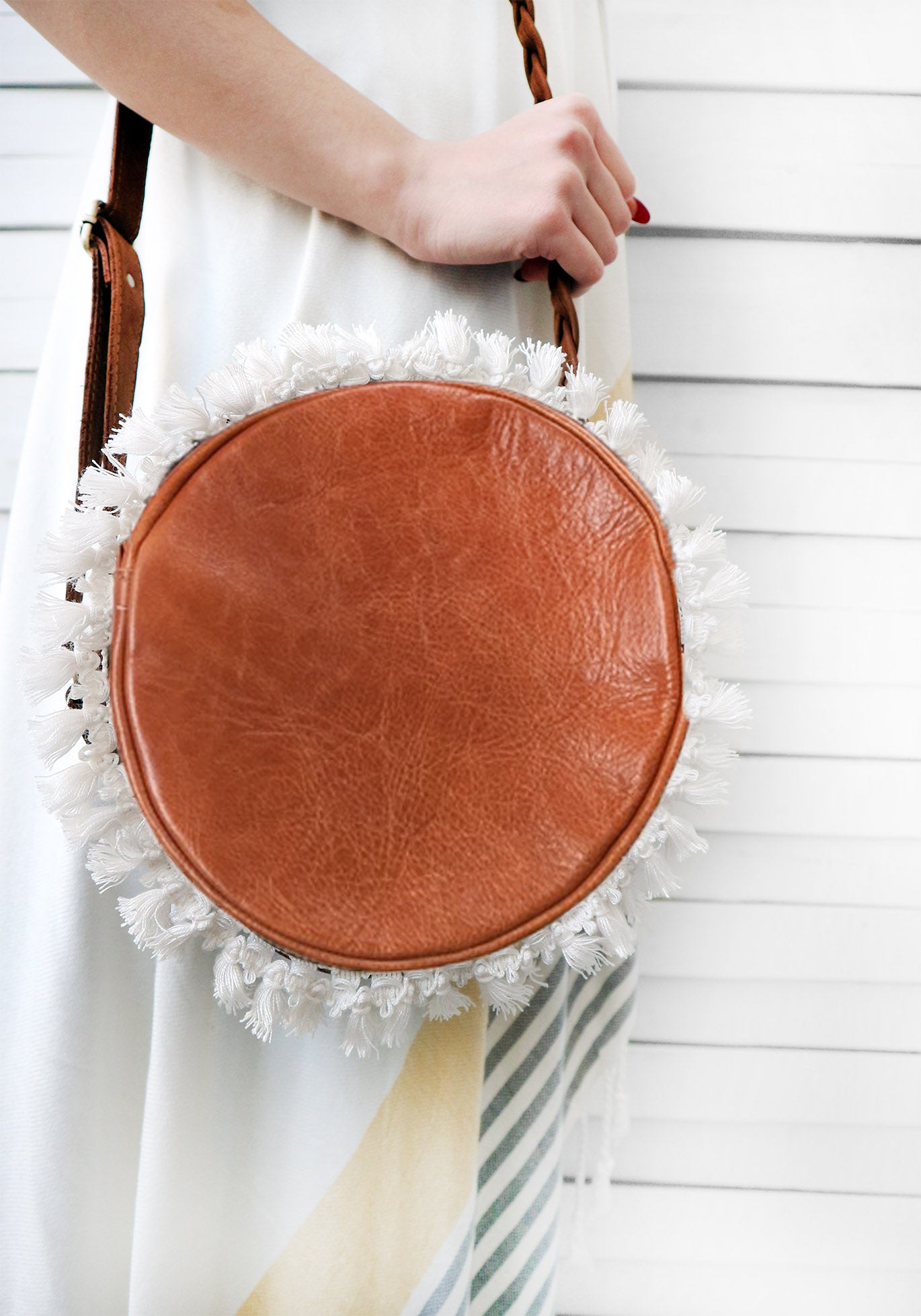 ROUNDIE FRINGES - cross body bag