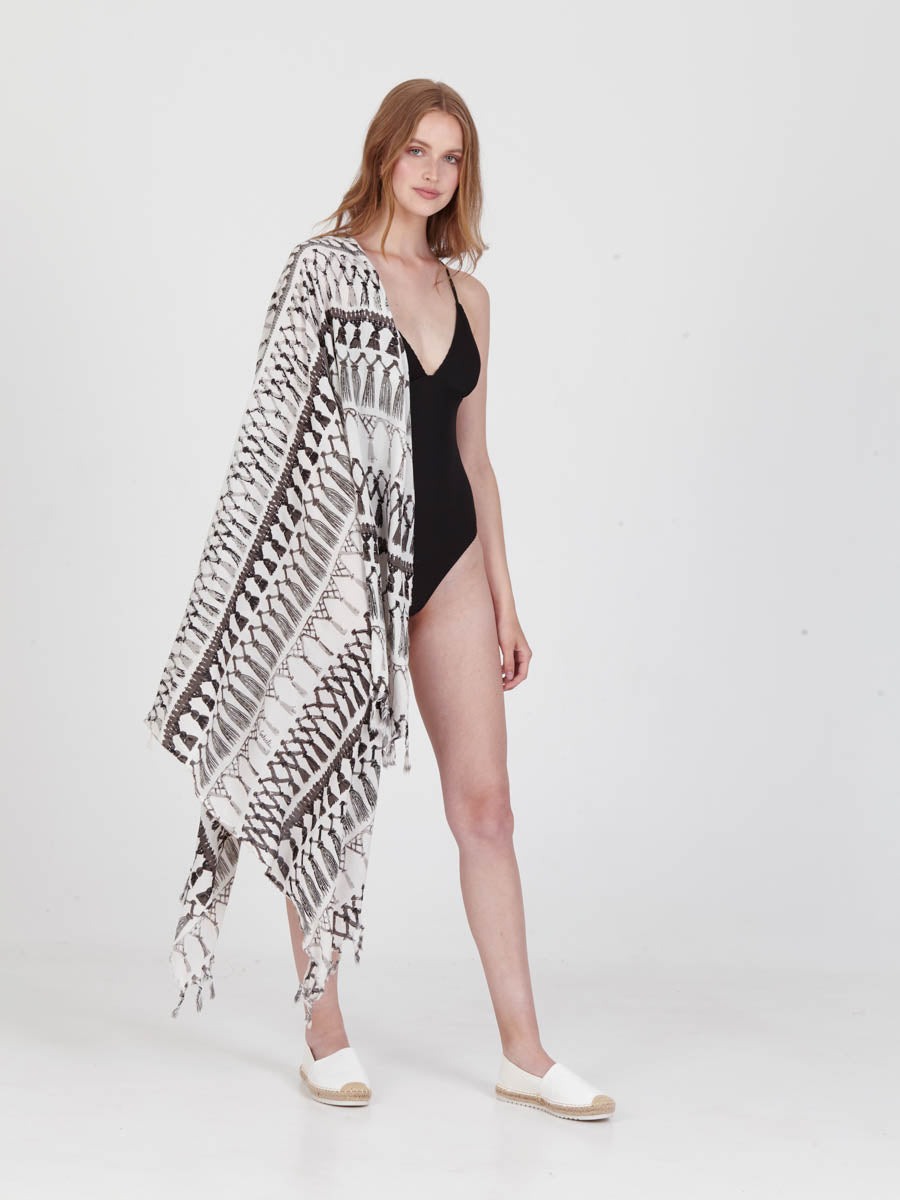 FRINGES WHITE pareo sarong