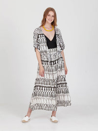 FRINGES WHITE tie front top