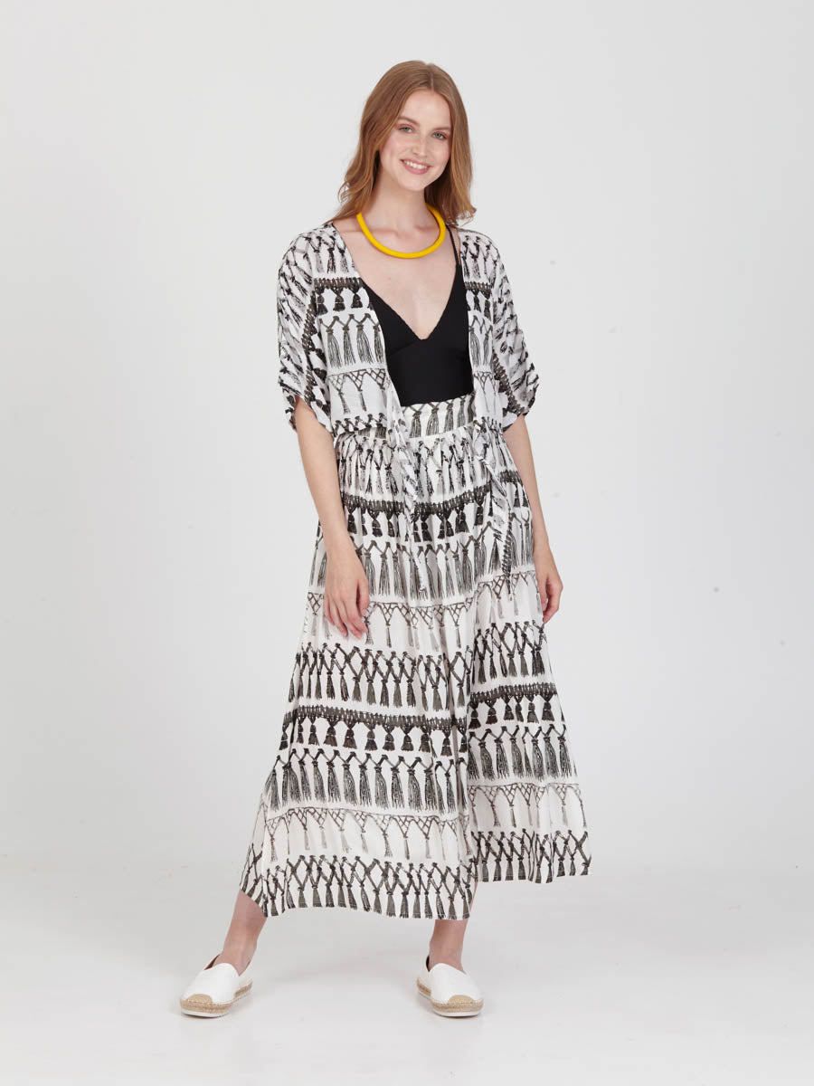 FRINGES WHITE tie front top