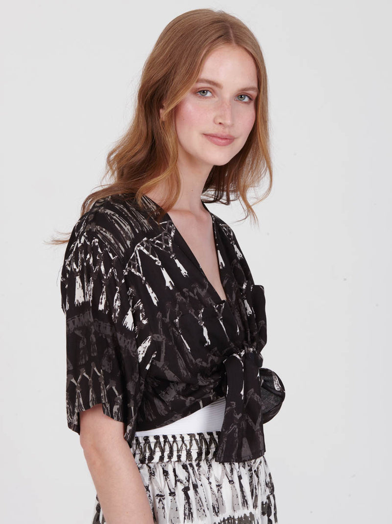 FRINGES BLACK cropped shirt