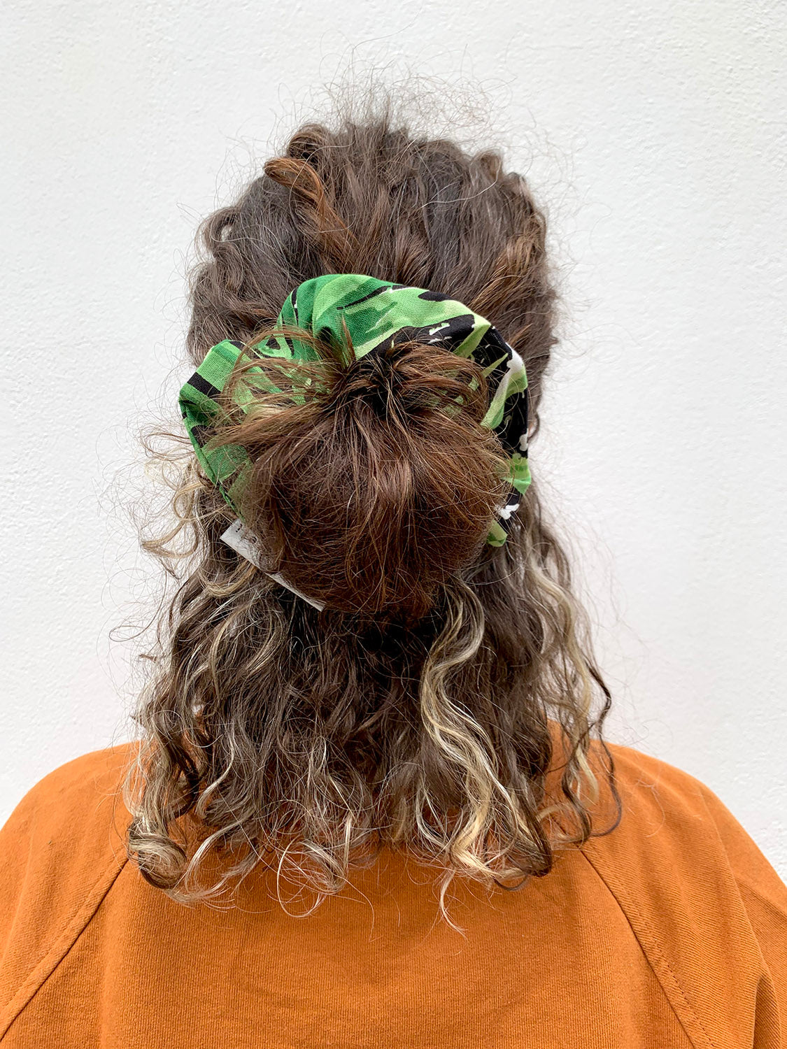 PALMA scrunchie