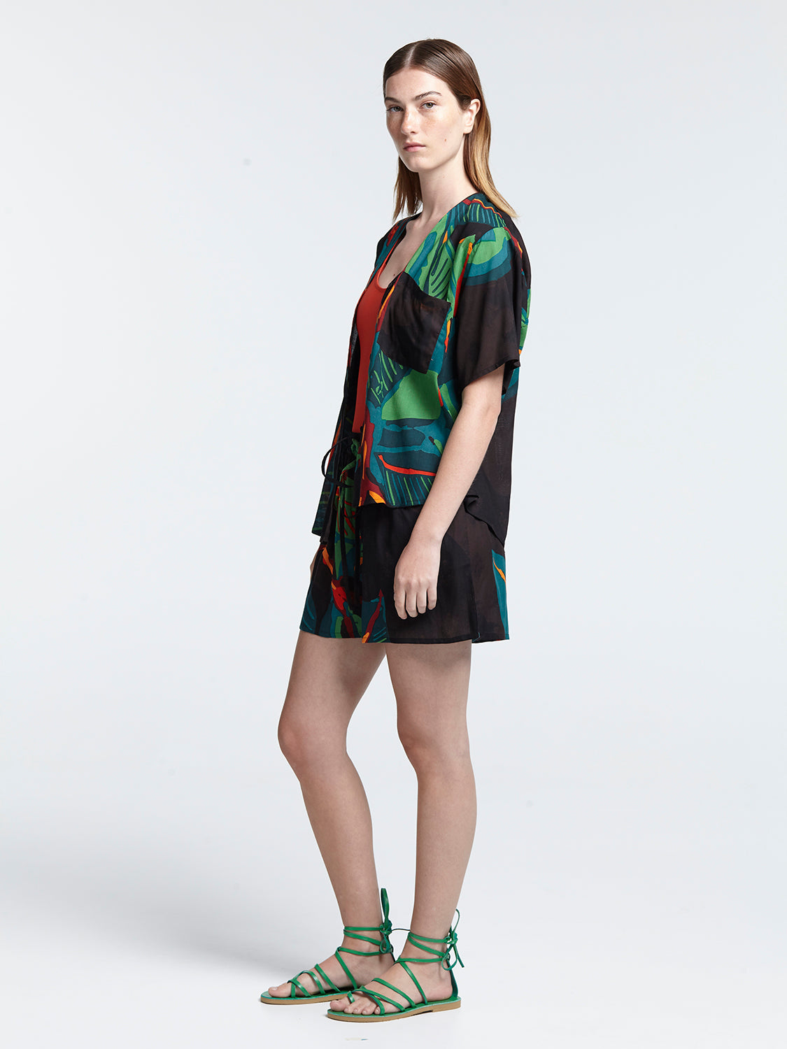 FICUS BLACK cropped shirt