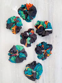 FICUS BLACK scrunchie
