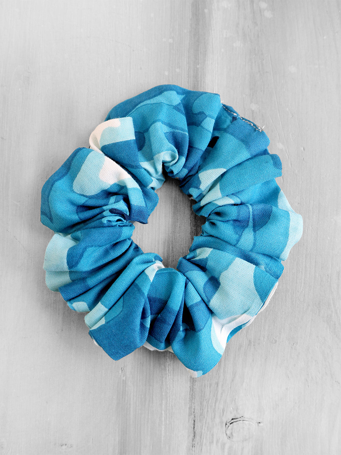 SALPARO scrunchie
