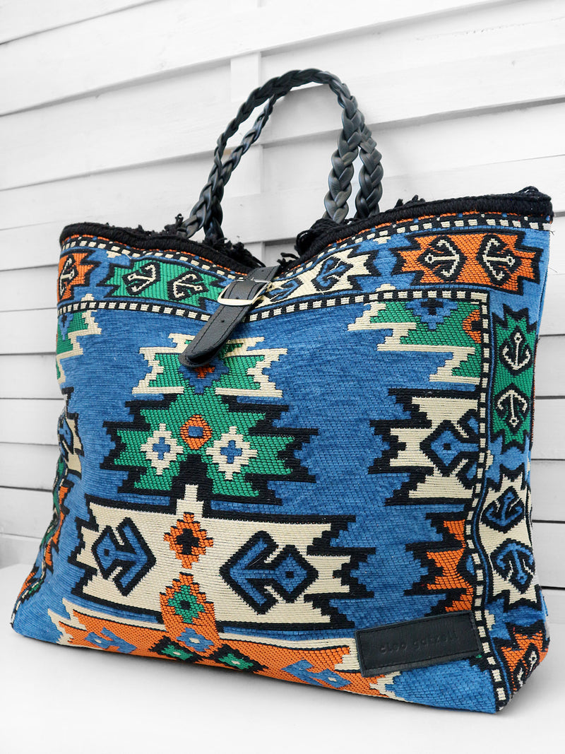 Find Out Where To Get The Bag | Bags, Patterned backpack, Backpacks